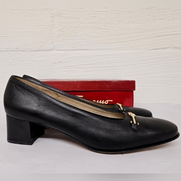 Salvatore Ferragamo Charade Vintage Calf Leather Heels in Black and Gold Sz 9.5 - Picture 7 of 13